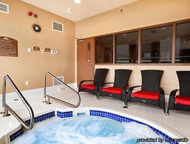 Microtel Inn & Suites By Wyndham Blackfalds Екстер'єр фото