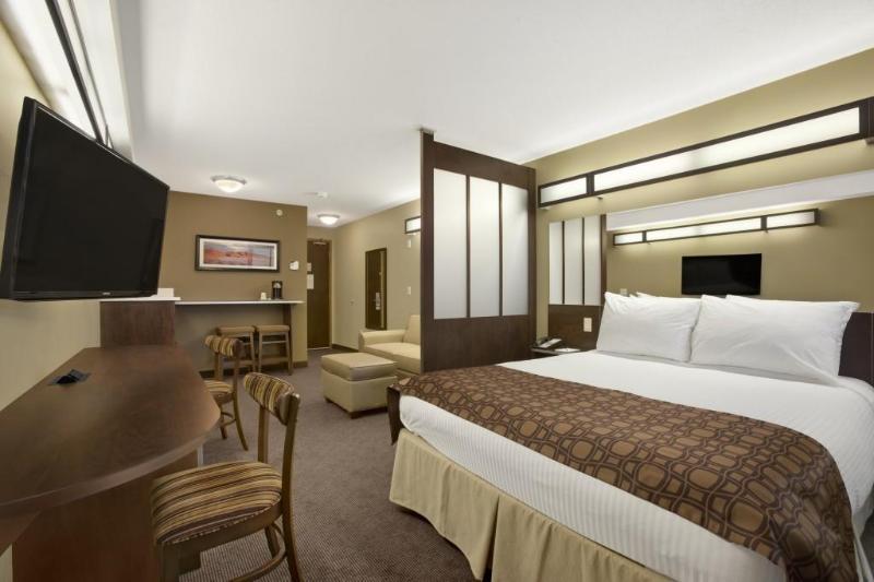 Microtel Inn & Suites By Wyndham Blackfalds Екстер'єр фото