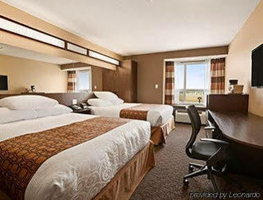 Microtel Inn & Suites By Wyndham Blackfalds Екстер'єр фото